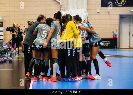 Les joueurs de l'OGC Nice pendant le championnat de France féminin, Ligue Butagaz Energie handball match entre Paris 92 et l'OGC Nice le 3 février 2021 au Palais des Sports Robert Charpentier à Issy-les-Moulineaux, France - photo Antoine Massinon / A2M Sport Consulting / DPPI Banque D'Images