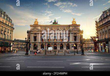 Palais ou l'Opéra Garnier et l'Académie Nationale de Musique de Paris, France Banque D'Images