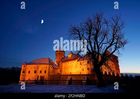 Allemagne, Bavière, haute-Bavière, Altötting district, Burghausen, château, château principal, le soir, illuminé, lune Banque D'Images