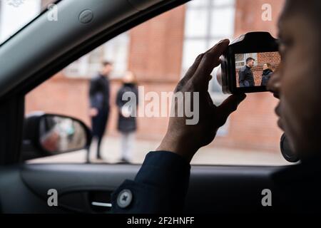 Espionnage détective privé sur la tricherie femme femme femme Banque D'Images