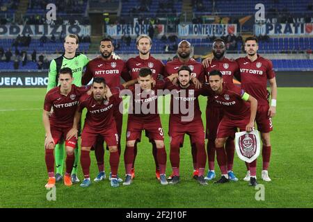 L'équipe de Cluj pose devant l'UEFA Europa League, Groupe E match de football entre SS Lazio et CFR Cluj le 28 novembre 2019 au Stadio Olimpico à Rome, Italie - photo Federico Proietti / DPPI Banque D'Images