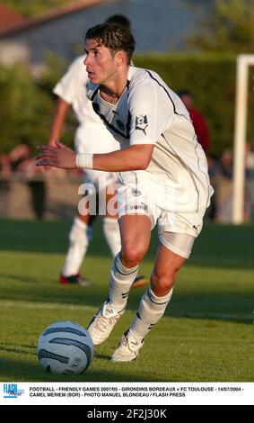 FOOTBALL - JEUX AMICAUX 2007/05 - GIRONDINS BORDEAUX / FC TOULOUSE - 14/07/2004 - CAMEL MERIEM (BOR) - PHOTO MANUEL BLONDAU / TOUCHE FLASH Banque D'Images