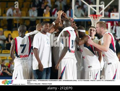 BASKET BALL - TOURNOI DE STRASBOURG 2008 - STRASBOURG (FRA) - 15 AU 17/08/2008 - PHOTO : CATHERINE STEENKESTE / DPPI FRANCE V FINLANDE - ÉQUIPE FRANÇAISE Banque D'Images