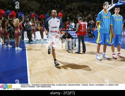 BASKETBALL - CHAMPIONNAT D'EUROPE 2009 - LE MANS (FRA) - QUALIFICATIONS - 17/09/208 - PHOTO : CATHERINE STEENKESTE / DPPI FRANCE V UKRAINE - TONY PARKER (FRA) Banque D'Images