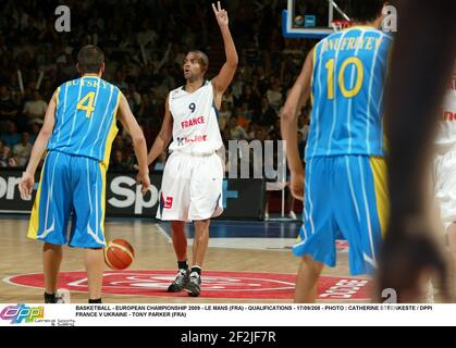 BASKETBALL - CHAMPIONNAT D'EUROPE 2009 - LE MANS (FRA) - QUALIFICATIONS - 17/09/208 - PHOTO : CATHERINE STEENKESTE / DPPI FRANCE V UKRAINE - TONY PARKER (FRA) Banque D'Images