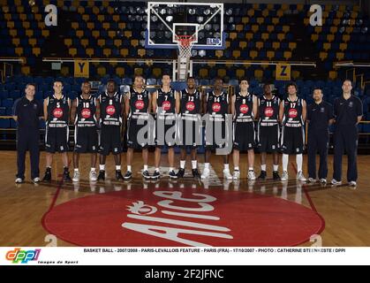 BASKET BALL - 2007/2008 - PARIS-LEVALLOIS FEATURE - PARIS (FRA) - 17/10/2007 - PHOTO : CATHERINE STEENKESTE / DPPI Banque D'Images