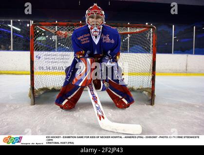 HOCKEY SUR GLACE - JEU D'EXPOSITION POUR LES ENFANTS DE L'HÔPITAL NECKER - ASNIERES (FRA) - 23/05/2007 - PHOTO: CATHERINE STEENKESTE / DPPI CRISTOBAL HUET (FRA) Banque D'Images