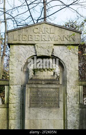 Berlin, cimetière juif Berlin Weissensee, champ L4, complexe de sépultures Art nouveau, enterrement héréditaire Carl Liebermann Banque D'Images