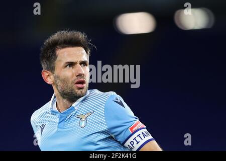 Senad Lulic du Latium réagit pendant le championnat italien Serie UN match de football entre SS Lazio et Sassuolo Calcio le 24 janvier 2021 au Stadio Olimpico à Rome, Italie - photo Federico Proietti / DPPI Banque D'Images