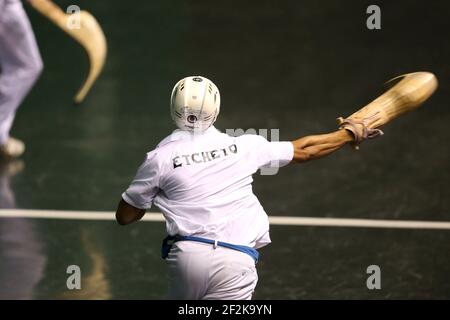 Cesta punta - Jai Alai - Championnat du monde 2013 - Biarritz - France - 1/2 final - 26/08/2013 - photo Manuel Blondeau / AOP-PRESS / DPPI - Nicolas Etchetto Banque D'Images