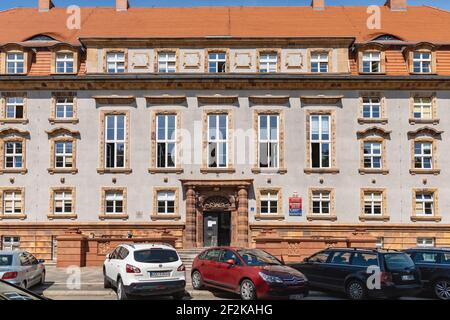 Wroclaw, Pologne - Mai 8 2020 : façade de ZUS - bâtiment de sécurité sociale Banque D'Images