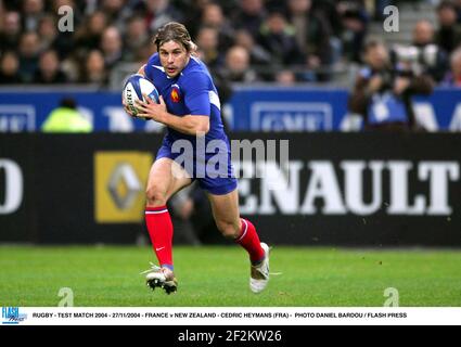 RUGBY - MATCH DE TEST 2004 - 27/11/2004 - FRANCE V NOUVELLE-ZÉLANDE - CEDRIC HEYMANS (FRA) - PHOTO DANIEL BARDOU / APPUYEZ SUR FLASH Banque D'Images