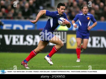 RUGBY - MATCH DE TEST 2004 - 27/11/2004 - FRANCE V NOUVELLE-ZÉLANDE - CLÉMENT POITRENAUD (FRA) - PHOTO DANIEL BARDOU / APPUYEZ SUR FLASH Banque D'Images