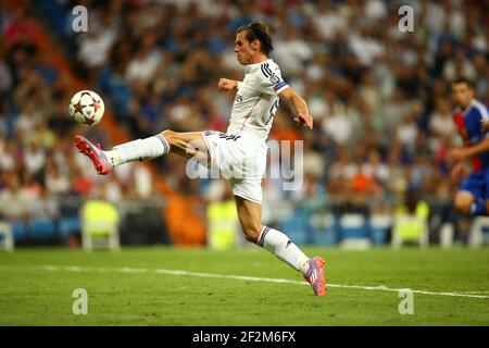 Gareth Bale du Real Madrid contrôle le ballon lors de la Ligue des champions de l'UEFA, Groupe B, match de football entre le Real Madrid CF et le FC Bâle le 16 septembre 2014 au stade Santiago Bernabeu de Madrid, Espagne. Photo Manuel Blondau / AOP.Press / DPPI Banque D'Images