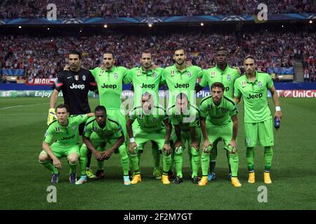 Les joueurs du Juventus FC posent pour une photo d'équipe avant le match de football de l'UEFA Champions League, groupe A, entre l'Atletico Madrid et la Juventus, le 01 octobre 2014 au stade Vicente Calderon de Madrid, Espagne. PHOTO MANUEL BLONDAU / AOP PRESSE / DPPI Banque D'Images