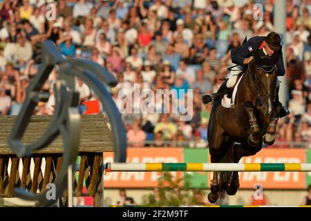 Saut, JEROME HUREL (FRA) SUR QUARTZ ROUGE pendant le Festival équestre mondial - CHIO d'Aix-la-Chapelle, Allemagne, du 11 au 20 juillet, photo Christophe Bricot / DPPI Banque D'Images