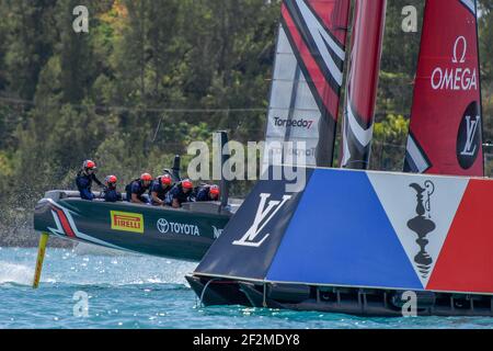 Emirates Team New Zealand lors du match Louis Vuitton America's Cup 2017, Defenders Emirates Team New Zealand broshed by Peter Burling vs Challengers Oracle Team USA skipped by Jimmy Spithill, Day 1, 17 juin 2017, à Hamilton, Bermudes, photo Christophe Favreau / DPPI Banque D'Images