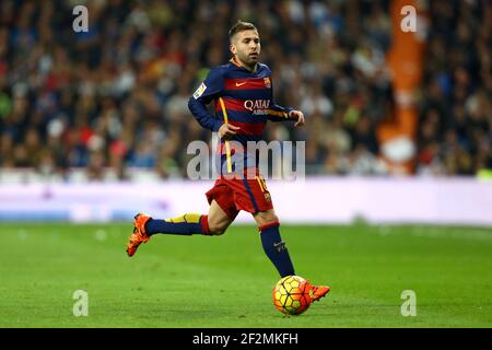 Jordi Alba FC Barcelone lors du championnat d'Espagne du match de football de la Ligue entre le Real Madrid CF et le FC Barcelone, le 21 novembre 2015, au stade Santiago Bernabeu de Madrid, en Espagne. Photo: Manuel Blondau/AOP Press/DPPI Banque D'Images