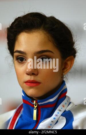 Evgenia Meddeva, de Russie, est photographiée lors de la conférence de presse de la finale du Grand Prix de patinage artistique de l'UIP 2015-2016, au Centre de congrès de Barcelone, à Barcelone, Espagne, le 12 décembre 2015. Photo : Manuel Blondau/AOP.Press/DPPI Banque D'Images