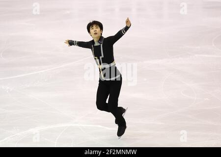 Boyang Jin, de Chine, participe au programme Men Free lors de la finale du Grand Prix de patinage artistique de l'UIP 2015-2016, au Centre des congrès de Barcelone, à Barcelone, Espagne, le 12 décembre 2015. Photo : Manuel Blondau/AOP.Press/Corbis Banque D'Images