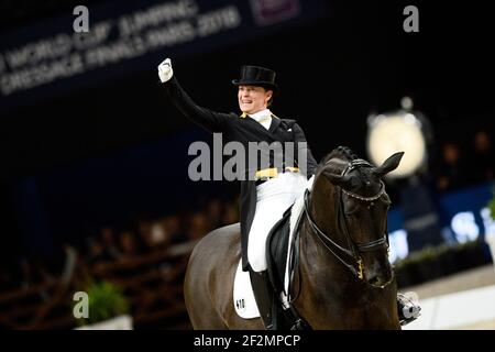 Isabell WERTH (GER) à cheval WEIHEGOLD OLD pendant les finales de la coupe du monde FEI à l'Hôtel Accor Arena - avril 11-15, le 14 avril 2018, à Paris, France - photo Christophe Bricot / DPPI Banque D'Images