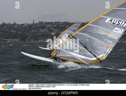 VOILE - 2006 SYDNEY INTERNATIONAL REGATTA - 16 AU 19/12/2006 - SYDNEY (AUS) PHOTO : CHRISTOPHE LAUNAY / DPPI NEIL PRYDE RS:X Banque D'Images