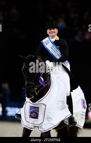 Isabell WERTH (GER) à cheval WEIHEGOLD OLD, Champion du monde, lors des finales de la coupe du monde FEI à l'Hôtel Accor Arena - avril 11-15, le 14 avril 2018, à Paris, France - photo Christophe Bricot / DPPI Banque D'Images