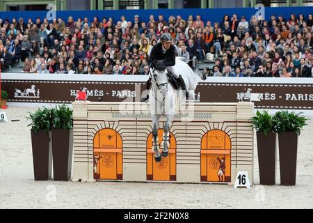 France, Paris : Olivier Robert (FRA) à cheval Vangog du Mas Garnier pendant le Saut-Hermès, Grand-Palais, le 24 mars 2019, à Paris, France - photo Christophe Bricot / DPPI Banque D'Images