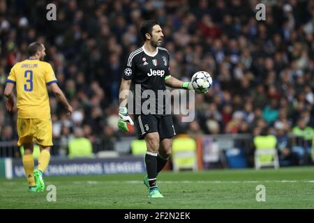 GIANLUIGI BUFFON de Juventus lors de la Ligue des champions de l'UEFA, quart de finale, 2ème match de football entre le Real Madrid CF et le Juventus FC le 11 avril 2018 au stade Santiago Bernabeu à Madrid, Espagne - photo Manuel Blondau / AOP Press / DPPI Banque D'Images