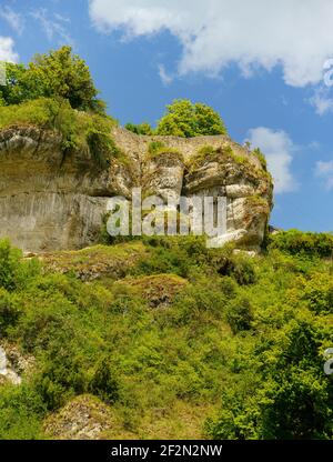 Château de Pottenstein au-dessus de la ville de Pottenstein, Suisse franconienne, quartier de Bayreuth, Franconie, haute-Franconie, Bavière, Allemagne Banque D'Images