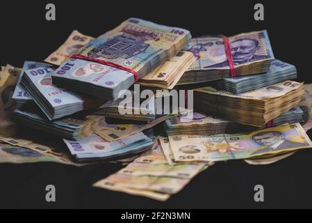 Gros plan d'une pile de billets de banque Lei Banque D'Images