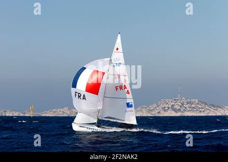 VOILE - 470 FORMATION - MARSEILLE (FRA) - 18/02/2011 - PHOTO : CHRISTOPHE LAUNAY / DPPI - INGRID PETITJEAN ET NADEGE DOUROUX (FRA) Banque D'Images