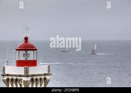 VOILE - TOUR DE BELLE ILE 2011 - LA TRINITE SUR mer (FRA) - PHOTO : CHRISTOPHE LAUNAY / DPPISecond voile en France, en nombre de navires participants. PHARE D'ILLUSTRATION Banque D'Images