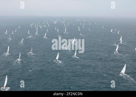 VOILE - TOUR DE BELLE ILE 2011 - LA TRINITE SUR mer (FRA) - PHOTO : CHRISTOPHE LAUNAY / DPPISecond voile en France, en nombre de navires participants. PARC D'ILLUSTRATIONS Banque D'Images