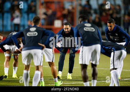 Le défenseur français Adil Rami s'entraîne lors du match de qualification de la coupe du monde de la FIFA 2018, groupe A, entre le Luxembourg et la France le 25 mars 2017 au stade Josy Barthel à Luxembourg - photo Benjamin Cremel / DPPI Banque D'Images