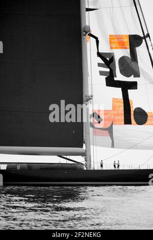 VOILE - AGLAIA SLOOP SUPERYACHT - MONACO - 27/05/2012 - PHOTO : CHRISTOPHE LAUNAY / DPPI - Yacht à voile Aglaia à 66 mètres (216.5 pieds) a été lancé plus tôt en mars par le chantier naval néerlandais Vitters - le Superyacht AGLAIA sloop (coque numéro 3063) conçu par Dubois Naval Architects avec un design intérieur par Redman Whaiely Dixon Banque D'Images