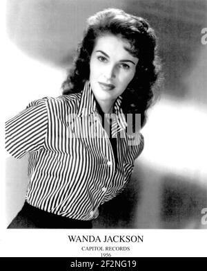 WANDA JACKSON photo promotionnelle du chanteur et auteur-compositeur américain de rockabilly environ 1970 Banque D'Images