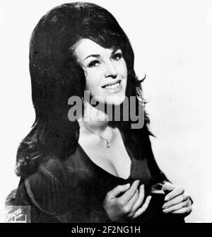 WANDA JACKSON photo promotionnelle du chanteur et auteur-compositeur américain de rockabilly environ 1975 Banque D'Images