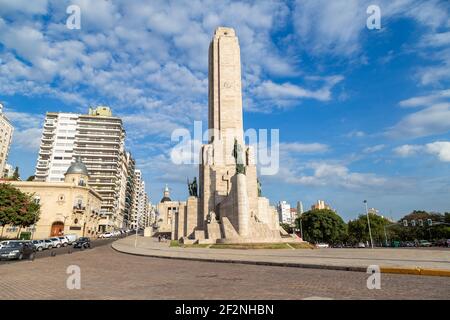 Monument commémoratif du drapeau national situé à Rosario, en Argentine. Monumento a la Bandera. Banque D'Images