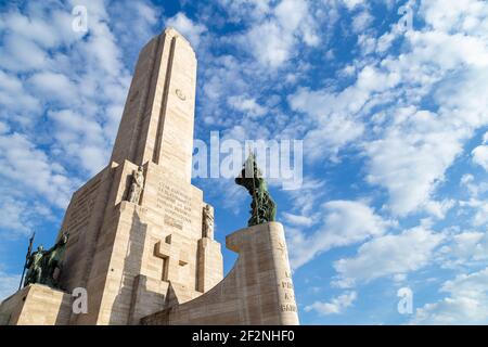 Monument commémoratif du drapeau national situé à Rosario, en Argentine. Monumento a la Bandera. Tour principale. Banque D'Images