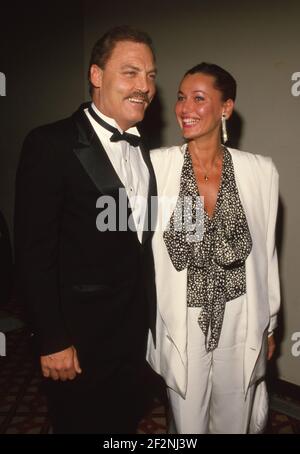 Stacy Keach et Malgosia Tomassi 1988 crédit: Ralph Dominguez/MediaPunch Banque D'Images