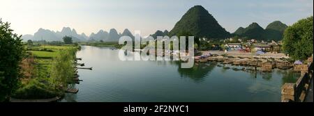 Panorama, Asie, Chine, Guilin, Li River, Vue depuis le pont Dragon Banque D'Images