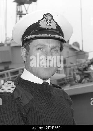 CÉRÉMONIE DE PASSATION DE COMMANDEMENT POUR LE CANAL DE LA FORCE PERMANENTE DE L'OTAN, COMMANDANT R.C. MOORE (NOUVEAU CANAL DE LA FORCE PERMANENTE DU COMMANDANT DE L'OTAN. 1984 1984. Banque D'Images