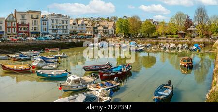 Panorama de la marina du bateau de pêche au port de Dartmouth, Devon, Angleterre Banque D'Images