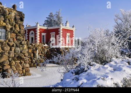 Villa Hamilton sur l'île rocheuse de Stein dans le parc Wörlitzer, Saxe-Anhalt, Allemagne Banque D'Images