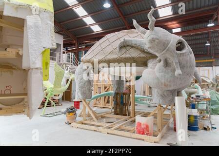 Benaguacil, Espagne. 20 janvier 2021. Un monument de la Falla est photographié pendant sa construction. Les Fallas de Valence ont été suspendues en raison de la situation sanitaire provoquée par la pandémie de Covid19. L'usine de Fallas doit attendre jusqu'au deuxième semestre de 2021. La Fla principale de la Plaza del Ayuntamiento est déjà entrée dans la phase finale de construction. Les derniers détails sont faits à l'atelier de l'artiste Fallas Alejandro Santaeulalia, avec l'artiste et designer Antonio Segura Donat crédit: Xisco Navarro/SOPA Images/ZUMA Wire/Alay Live News Banque D'Images