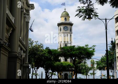 Equateur Guayaquil - Torre Morisca avec une tour d'horloge à dôme Banque D'Images