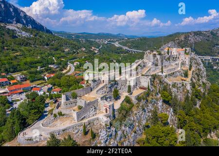 Vue aérienne de la forteresse de Klis près de Split, Croatie Banque D'Images