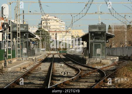 Gare dans la ville balnéaire de Calella on La Costa Brava près de Barcelone en Catalogne Espagne UE 2019 Banque D'Images