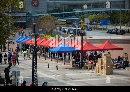 Hong Kong, Hong Kong. 13 mars 2021. Les nouveaux groupes de gym, de banques et de restaurants et de restaurants déclenchent des tests gouvernementaux obligatoires alors que les craintes d'une 5e vague redescendent, à Hong Kong, R.A.S., le 13 mars 2021. Il y a plus d'un an, Covid-19 est devenu une pandémie mondiale. (Photo de Simon Jankowski/Sipa USA) crédit: SIPA USA/Alay Live News Banque D'Images